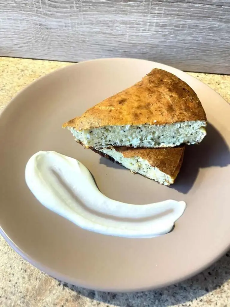 purus-varskes-apkepas-su-aguonomis-be-manu