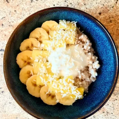 avizu-kose-su-ananasais-bananais-ir-kokosu-pinakolada