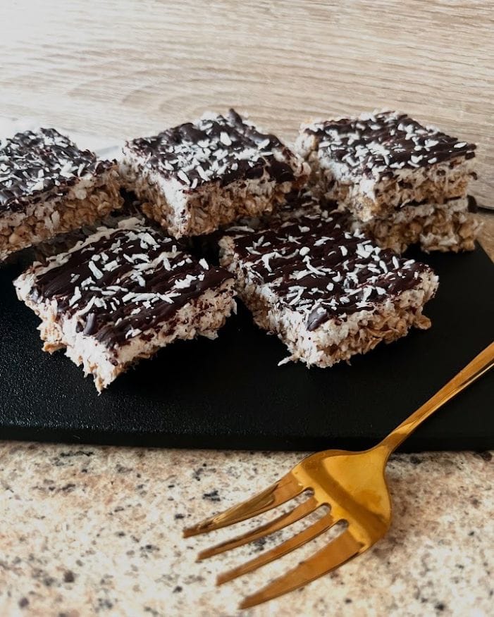 avizinis-desertas-su-kokoso-drozlemis-ir-sokoladu